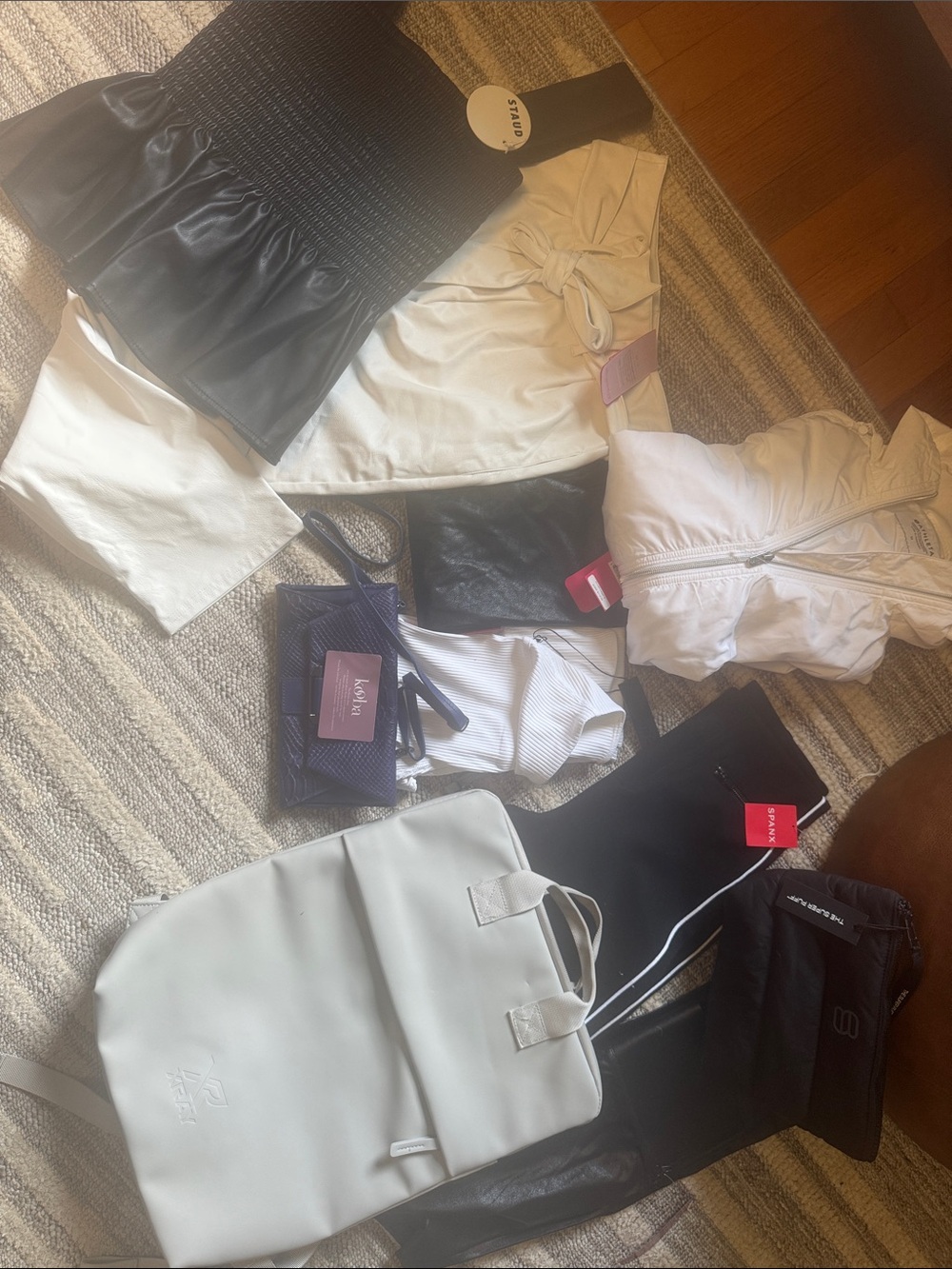 BEST DEAL OF THE DAY- Fall fashion! Insane